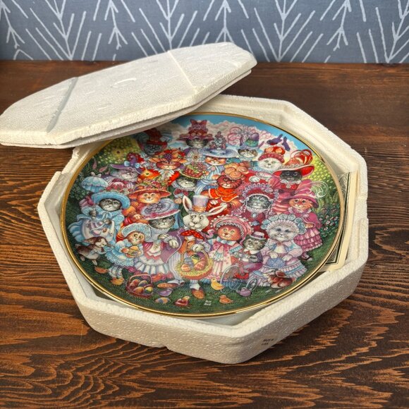 Bill Bell Easter Purrade Collectors Plate Porcelain with 24k Rim COA and Box - Picture 7 of 7